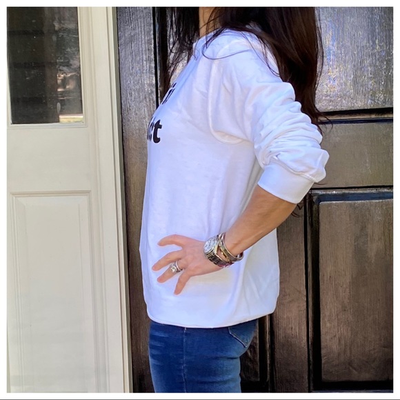 MUST HAVE! GRAPHIC SWEATSHIRT - Picture 11 of 12